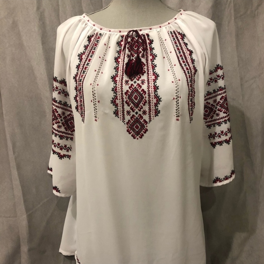 Flowy embroidered Romanian shirt